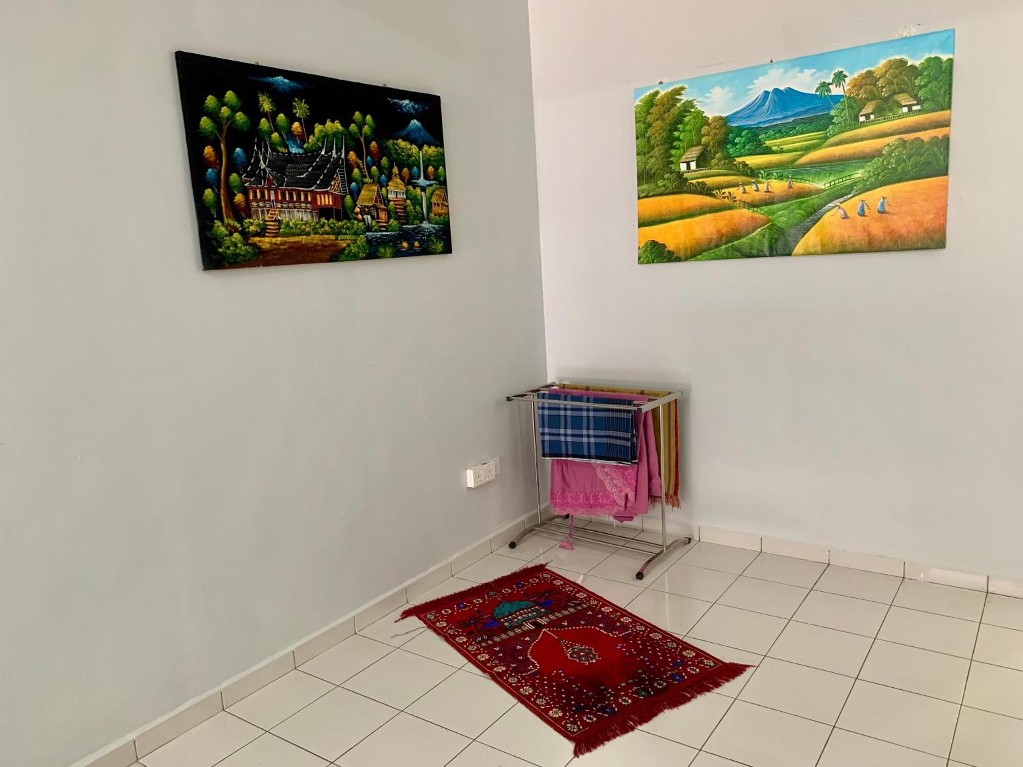 Homestay Cikgu Nora Near Uthm Kptm Kktm Ipg Moslim Onli Kampong Seri Gading Bilik gambar